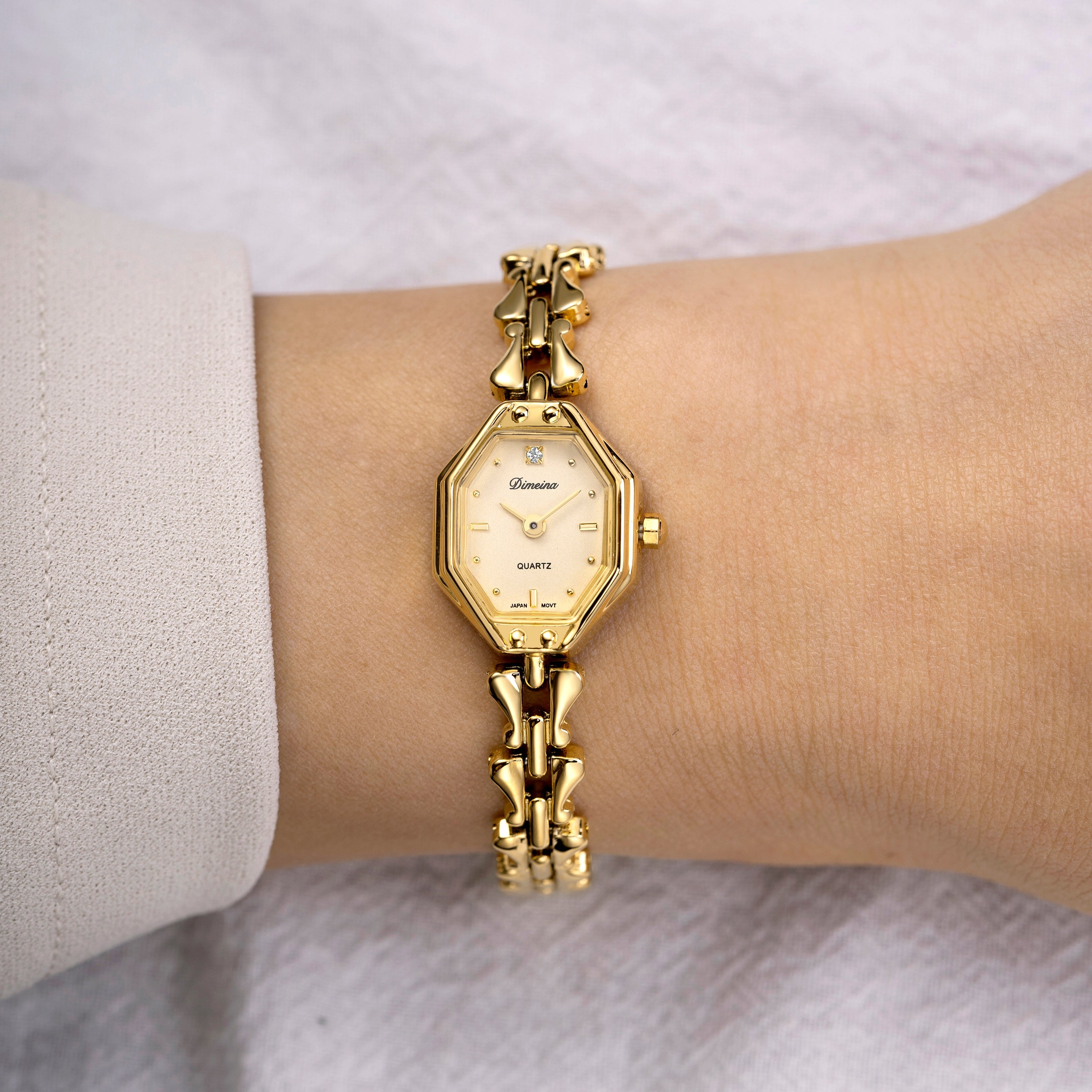 Lisa | Gold